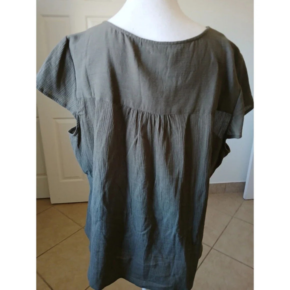 CJ Banks Blouse Womens 1X Top Short Sleeve Green Olive Scoop Neck - Picture 3 of 13